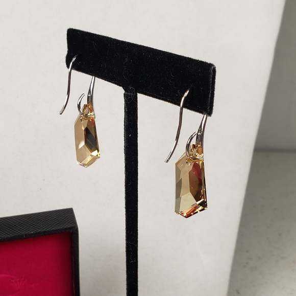 Osiana Lucky Stone Swarovski Crystals Champagne Dangle Earrings - Picture 10 of 13